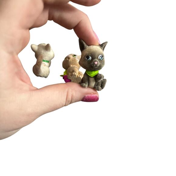 Kitty in my pocket set of 3 toy figures - Picture 7 of 7